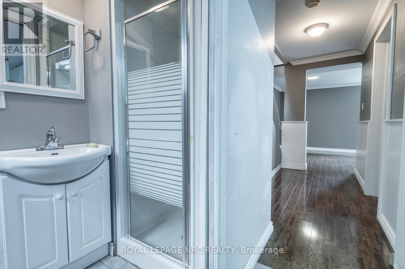 115 Edgar Street, Welland, Ontario  L3C 1S9 - Photo 20 - X12365901