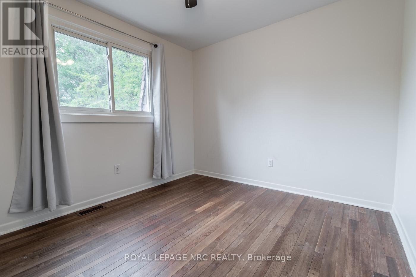 115 Edgar Street, Welland, Ontario  L3C 1S9 - Photo 27 - X12365901