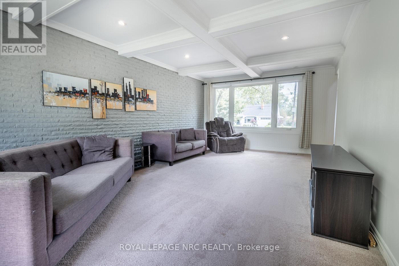 115 Edgar Street, Welland, Ontario  L3C 1S9 - Photo 7 - X12365901