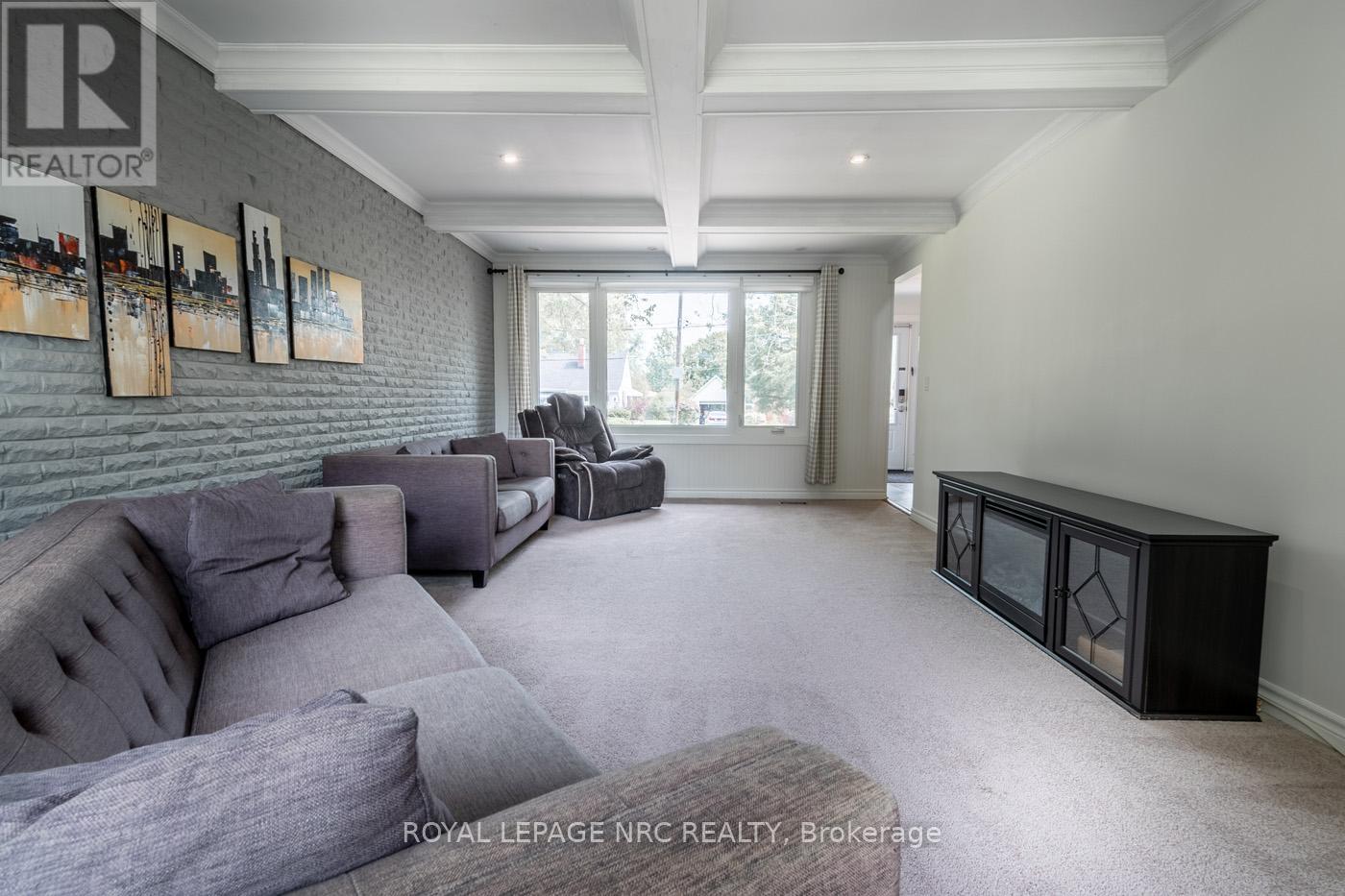 115 Edgar Street, Welland, Ontario  L3C 1S9 - Photo 8 - X12365901