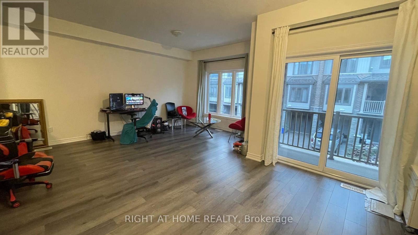 43 - 27 Rachel Drive, Hamilton, Ontario  L8E 0K6 - Photo 4 - X12361353