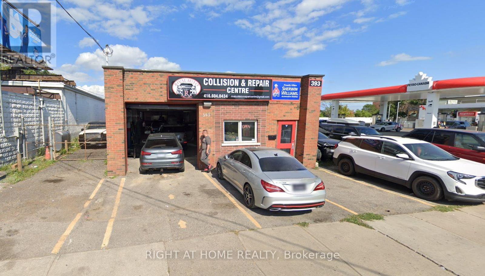 393 Weston Road, Toronto (Junction Area), Ontario  M6N 3P7 - Photo 1 - W12365906