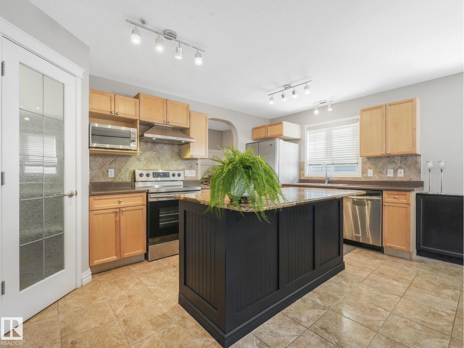 6123 5 Av Sw, Edmonton, Alberta  T6X 0E8 - Photo 10 - E4454805