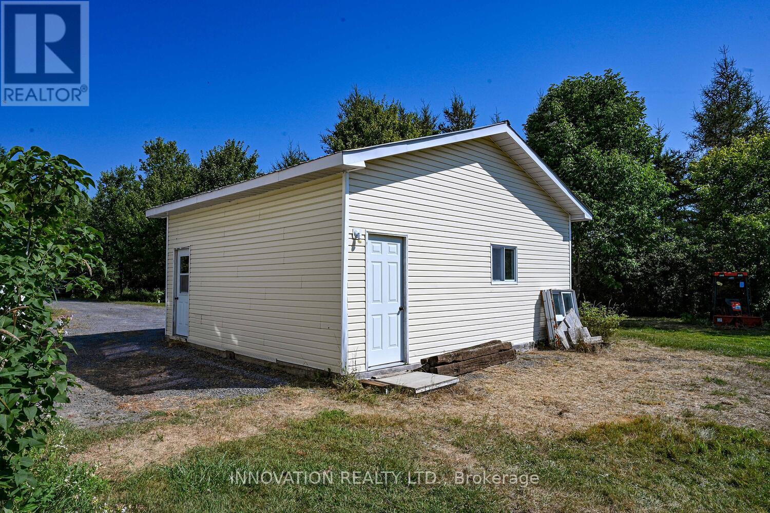 15890 Dixon Road, South Stormont, Ontario  K0C 1R0 - Photo 25 - X12365917
