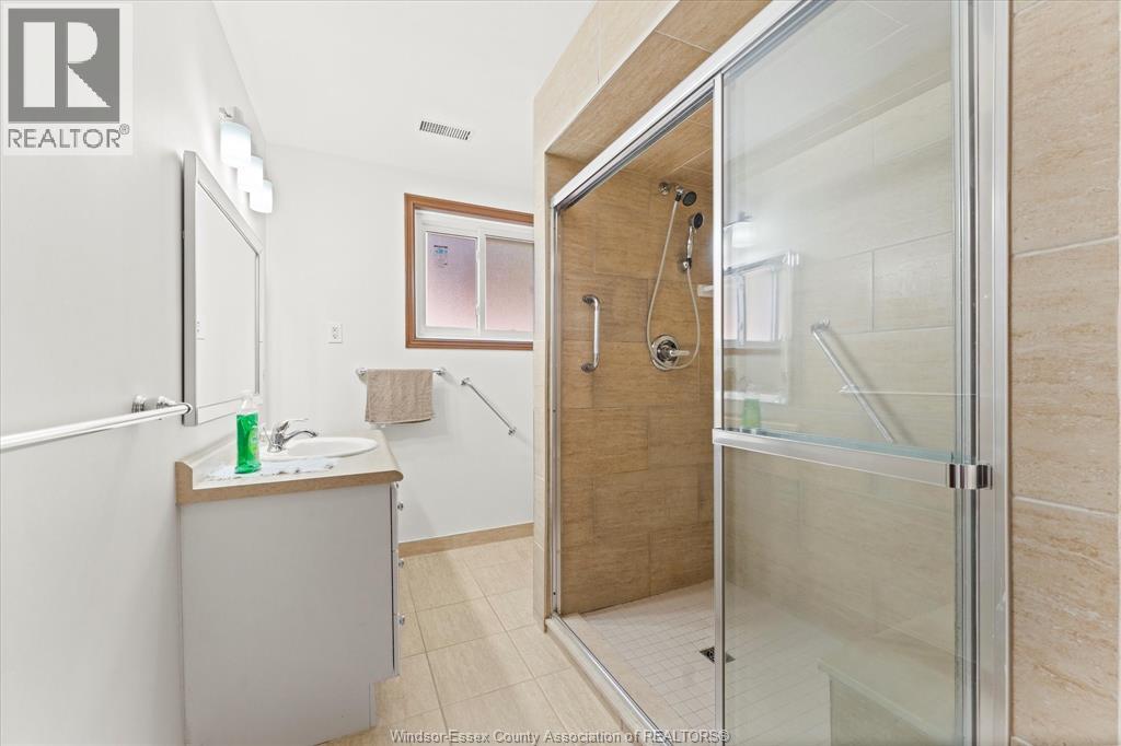 3939 Borrelli, Windsor, Ontario N9G 2H9 - Photo 25 - 25021623