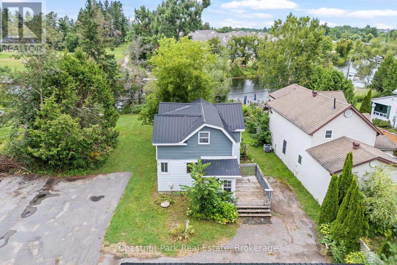 68 Beaumont Drive, Bracebridge, Ontario  P1L 1X2 - Photo 2 - X12365933
