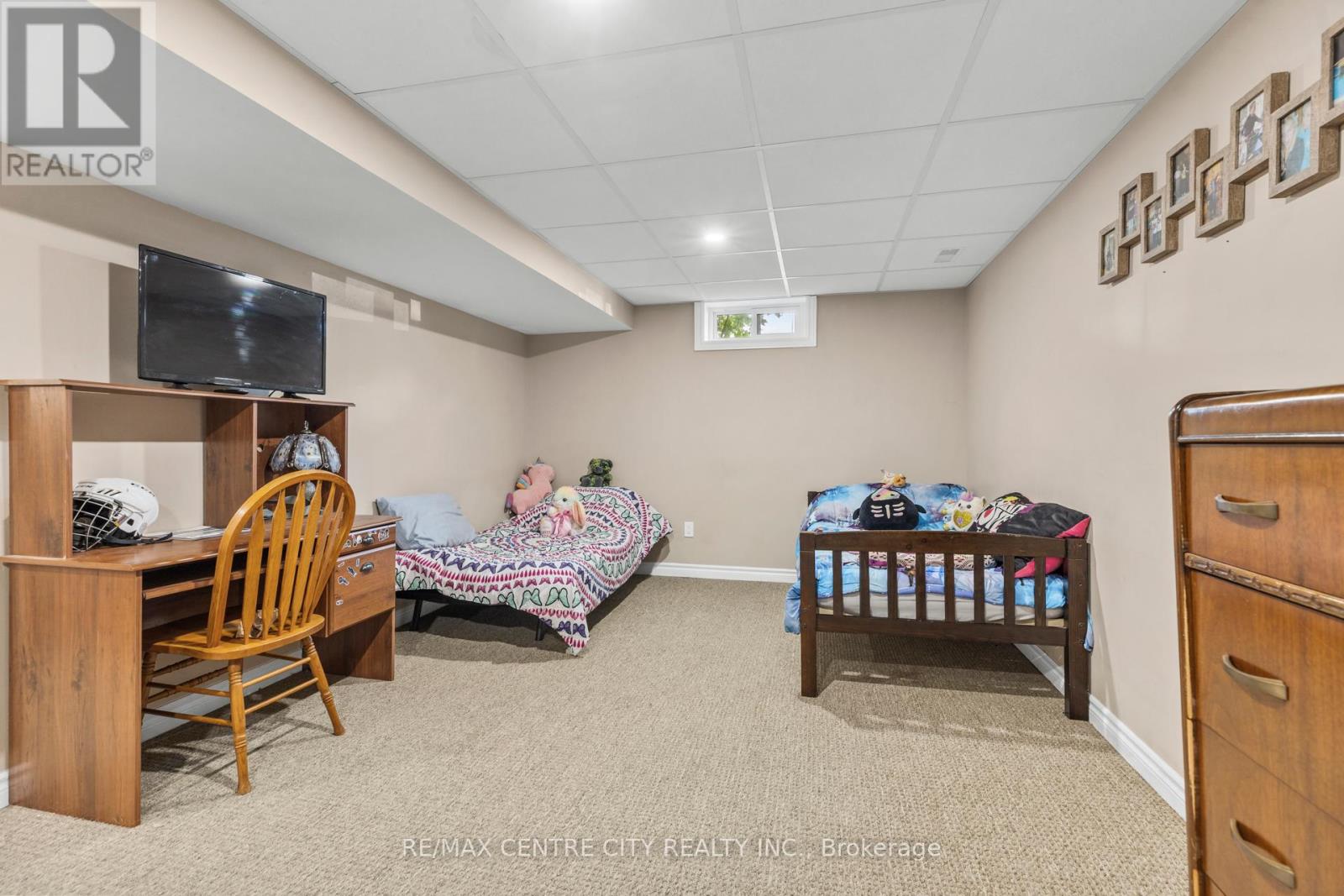 241 Forest Avenue, St. Thomas, Ontario  N5R 2K5 - Photo 15 - X12365928