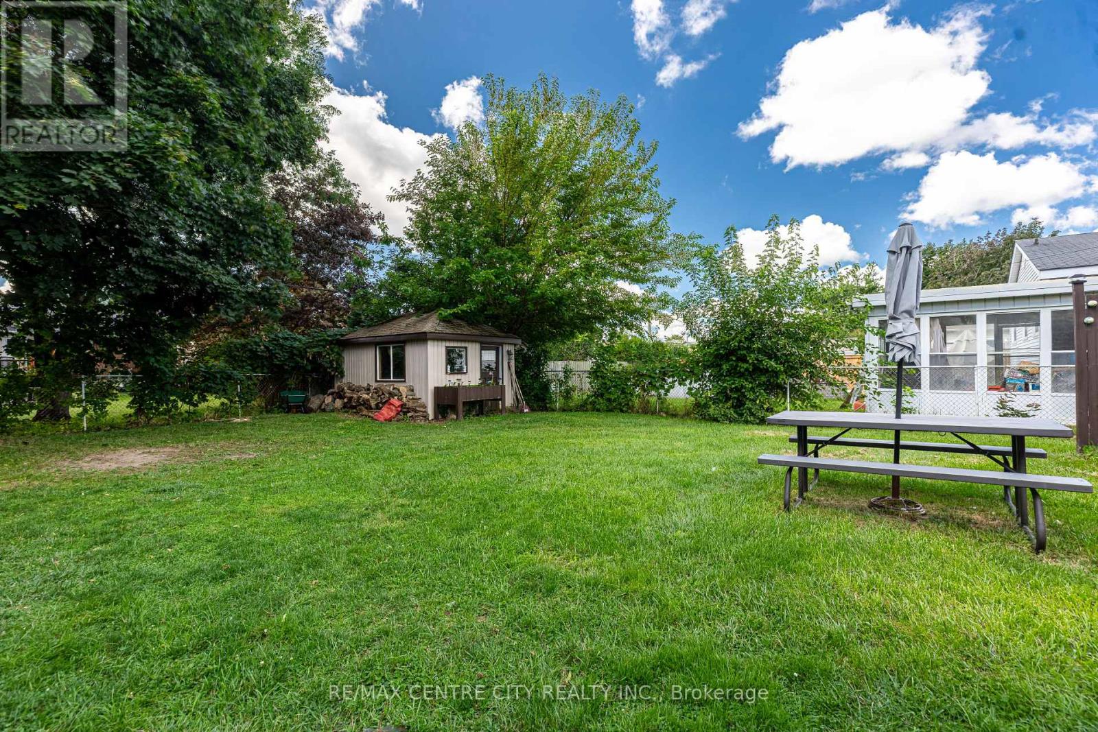 241 Forest Avenue, St. Thomas, Ontario  N5R 2K5 - Photo 23 - X12365928