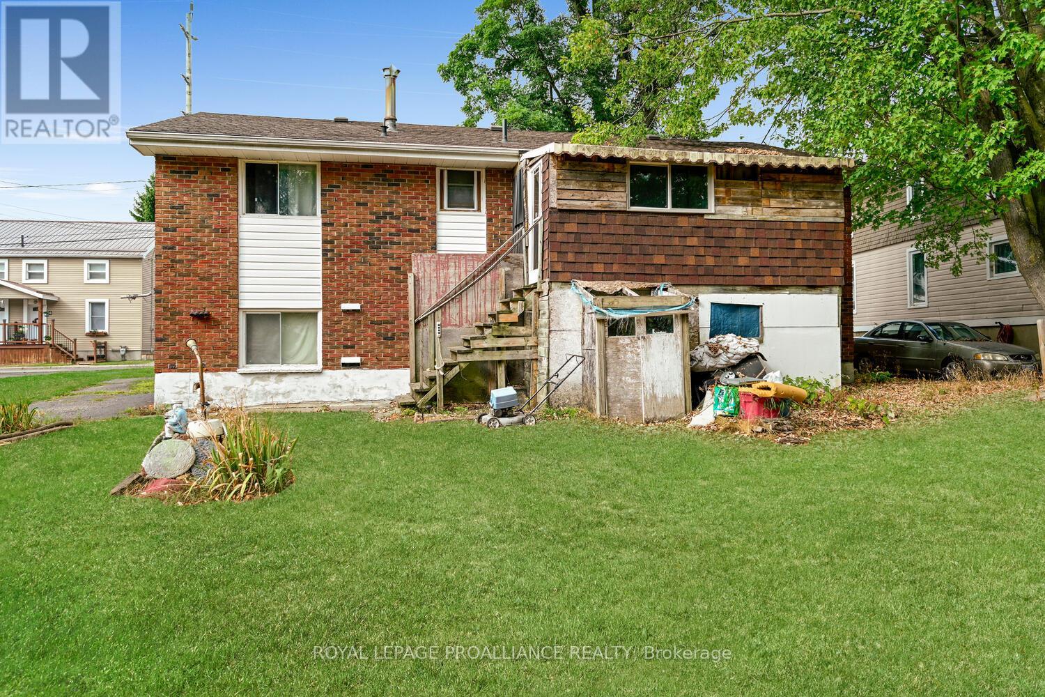 41 Bartholomew Street, Brockville, Ontario  K6V 2R5 - Photo 10 - X12360791