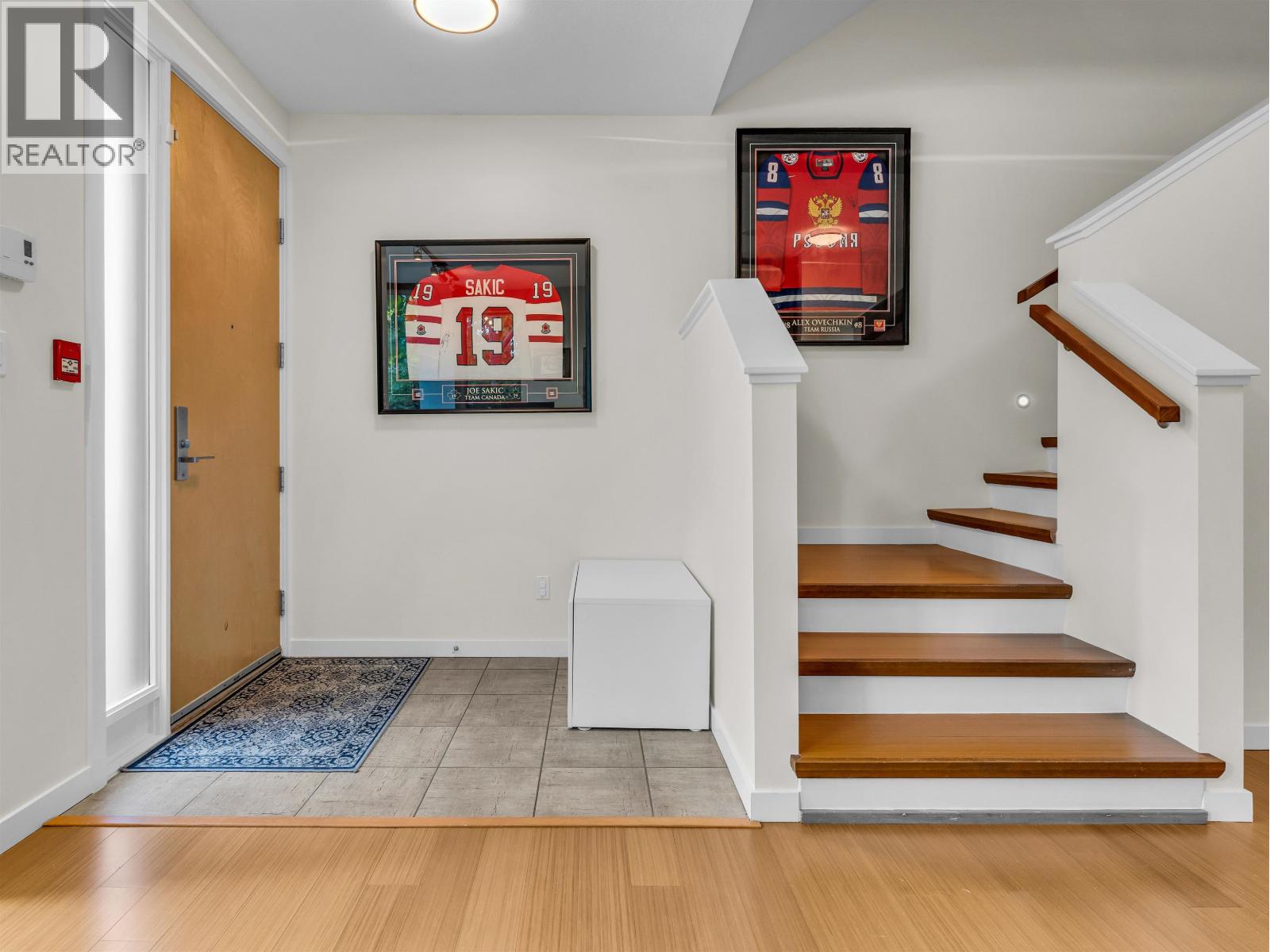 180 W 6th Street, North Vancouver, British Columbia  V7M 2M2 - Photo 19 - R3040798