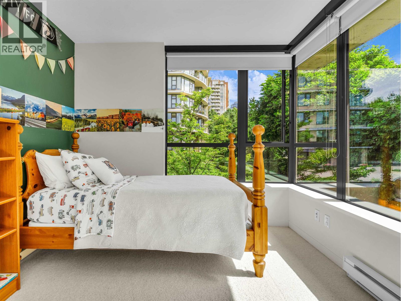 180 W 6th Street, North Vancouver, British Columbia  V7M 2M2 - Photo 12 - R3040798