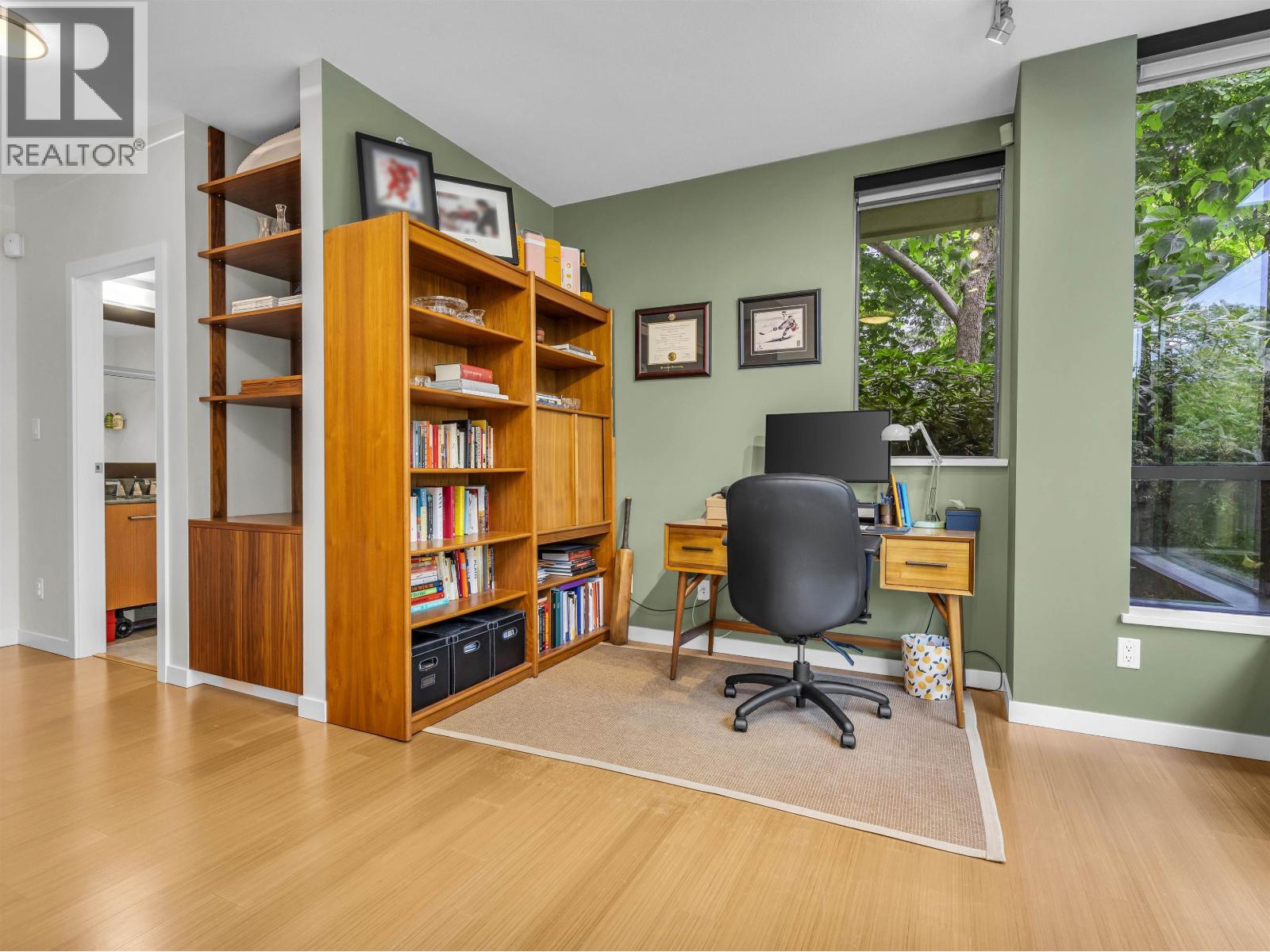 180 W 6th Street, North Vancouver, British Columbia  V7M 2M2 - Photo 18 - R3040798
