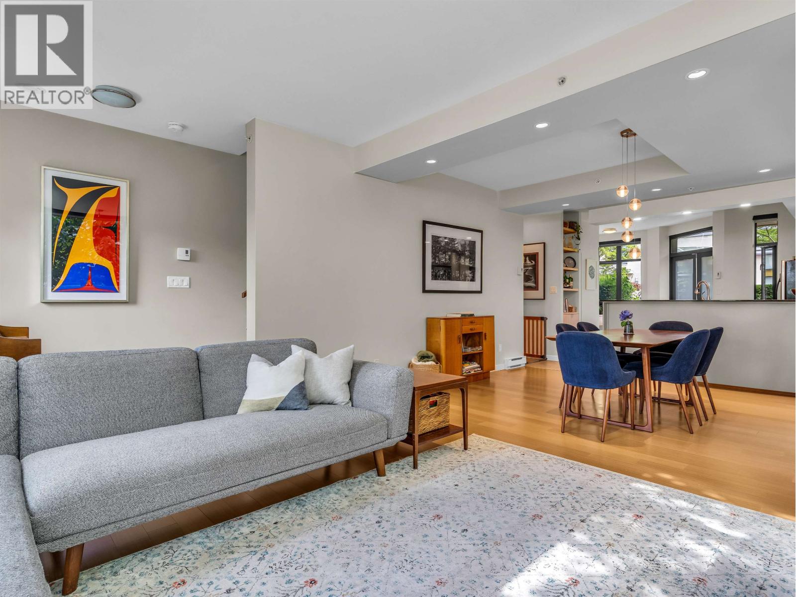 180 W 6th Street, North Vancouver, British Columbia  V7M 2M2 - Photo 6 - R3040798