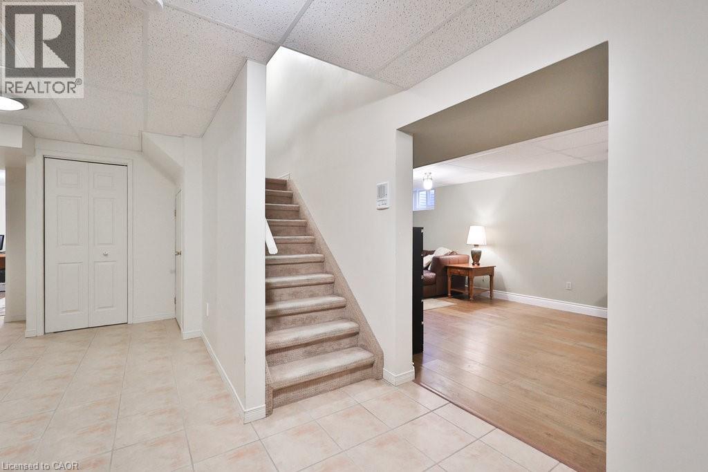 542 Hambling Court, Burlington, Ontario  L7N 3S4 - Photo 41 - 40743904