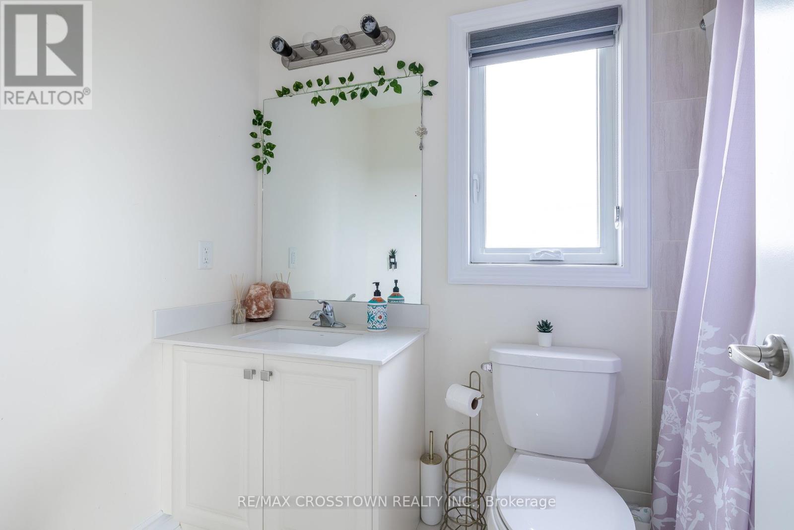10 Stewart Crescent, Essa, Ontario  L0L 2N0 - Photo 45 - N12365361