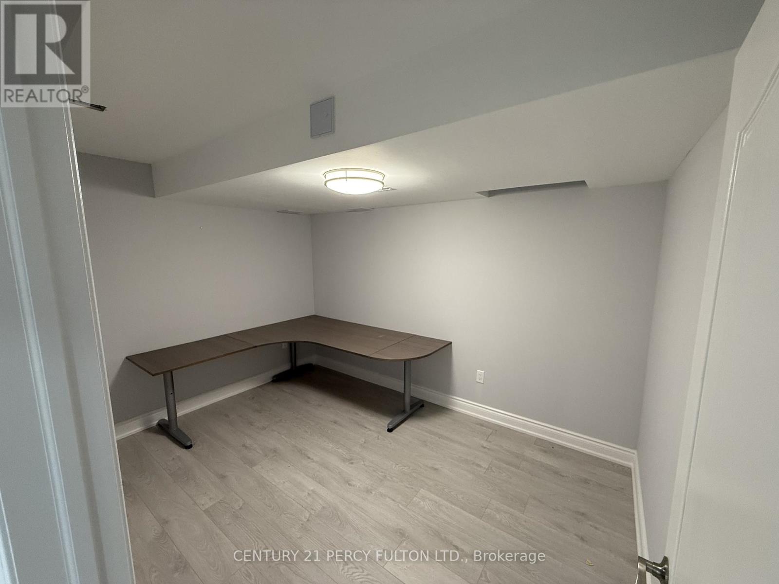 932 Schaeffer Outlook, Newmarket, Ontario  L3X 1V9 - Photo 6 - N12365661