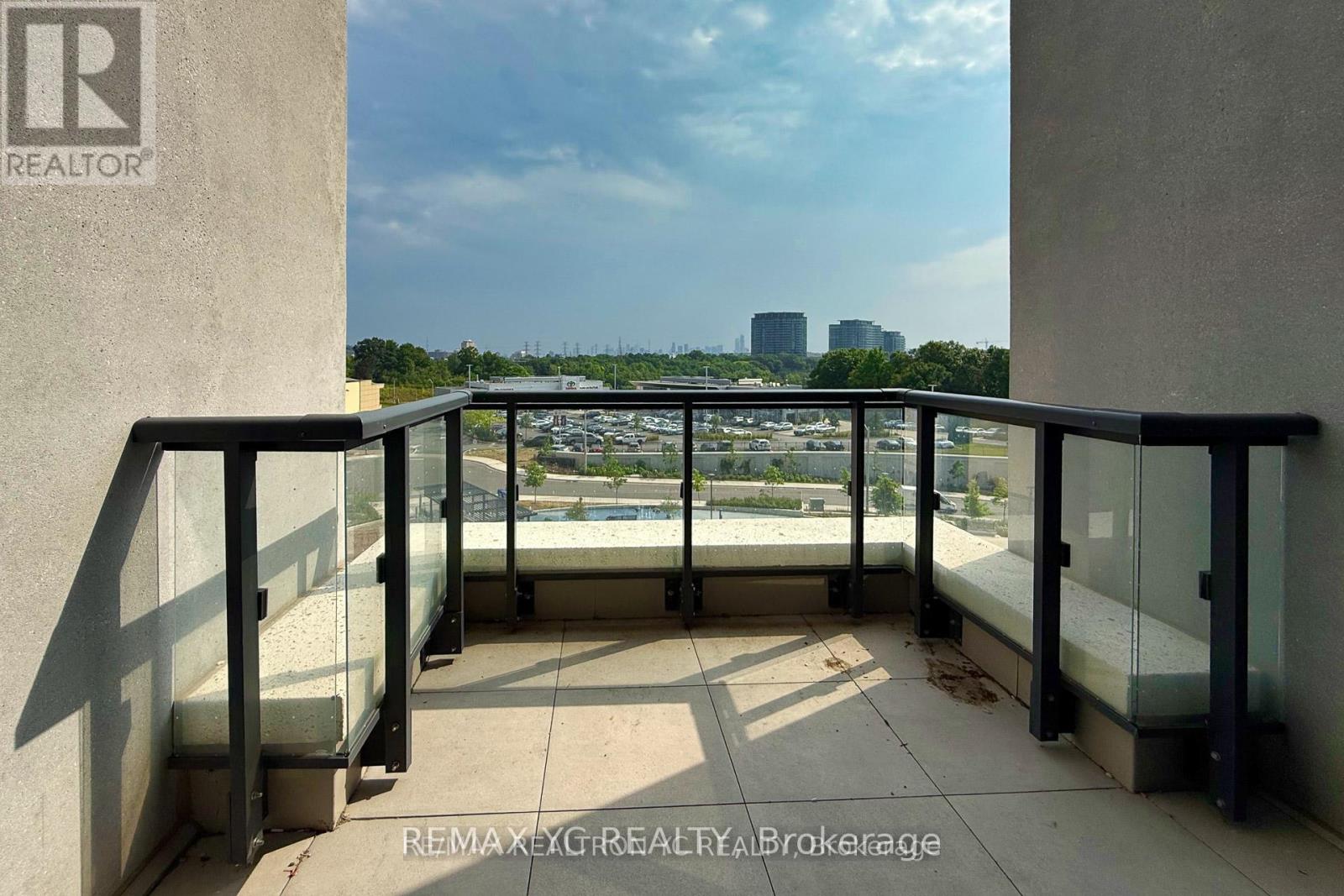 436 - 20 Inn On The Park, Toronto (Banbury-Don Mills), Ontario  M3C 0P8 - Photo 21 - C12365965