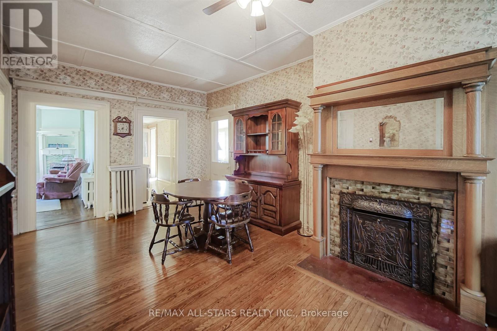 Property at 56 BROCK STREET E image 4