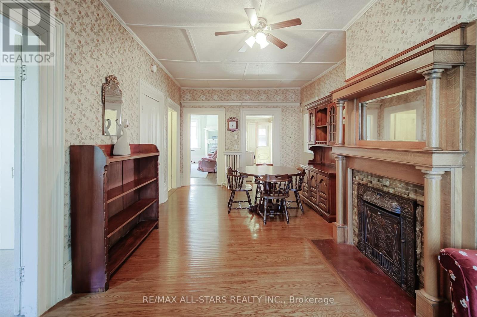 56 Brock Street E, Uxbridge, Ontario  L9P 1K3 - Photo 6 - N12365926