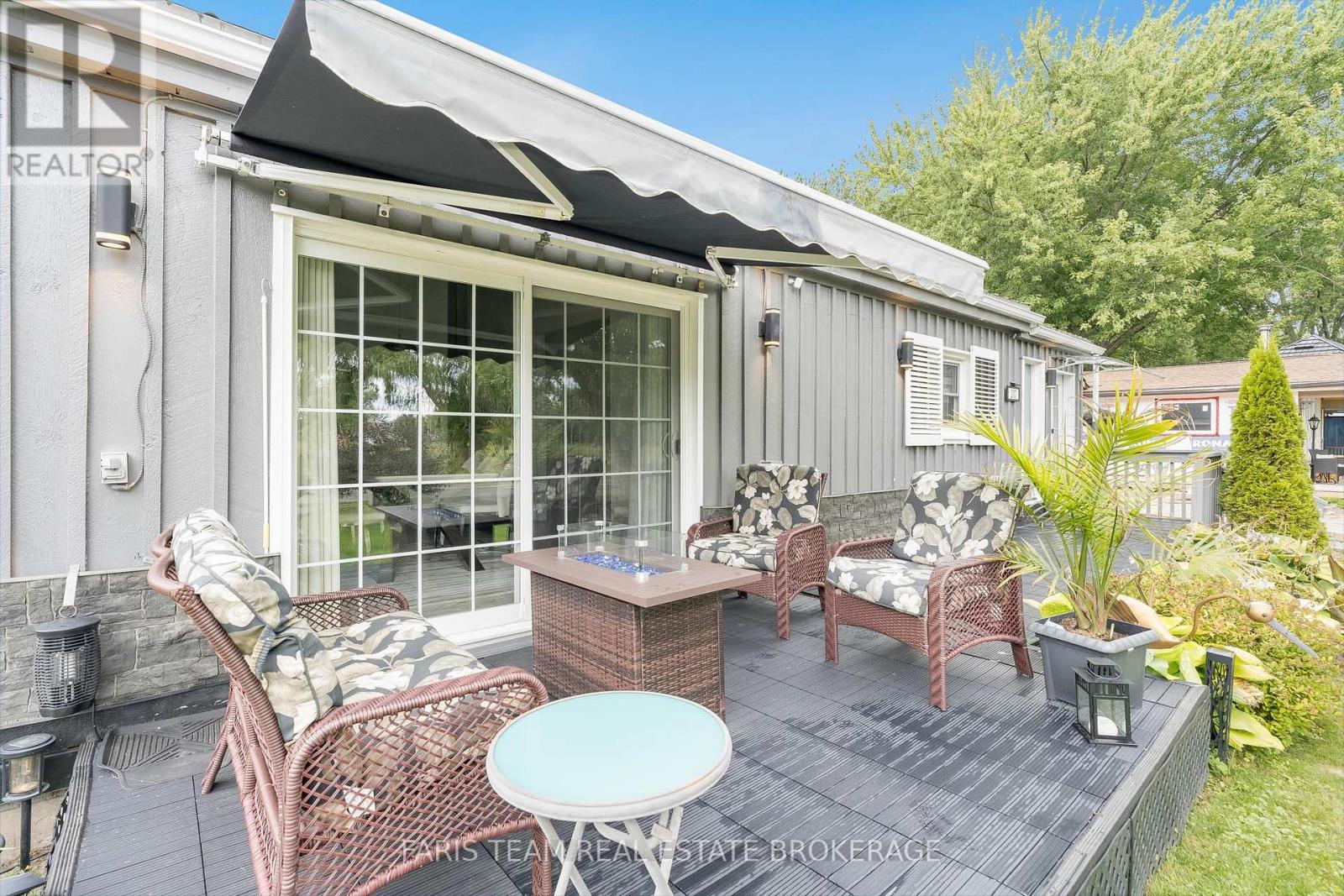 Property at 210 PARKVIEW DRIVE image 3