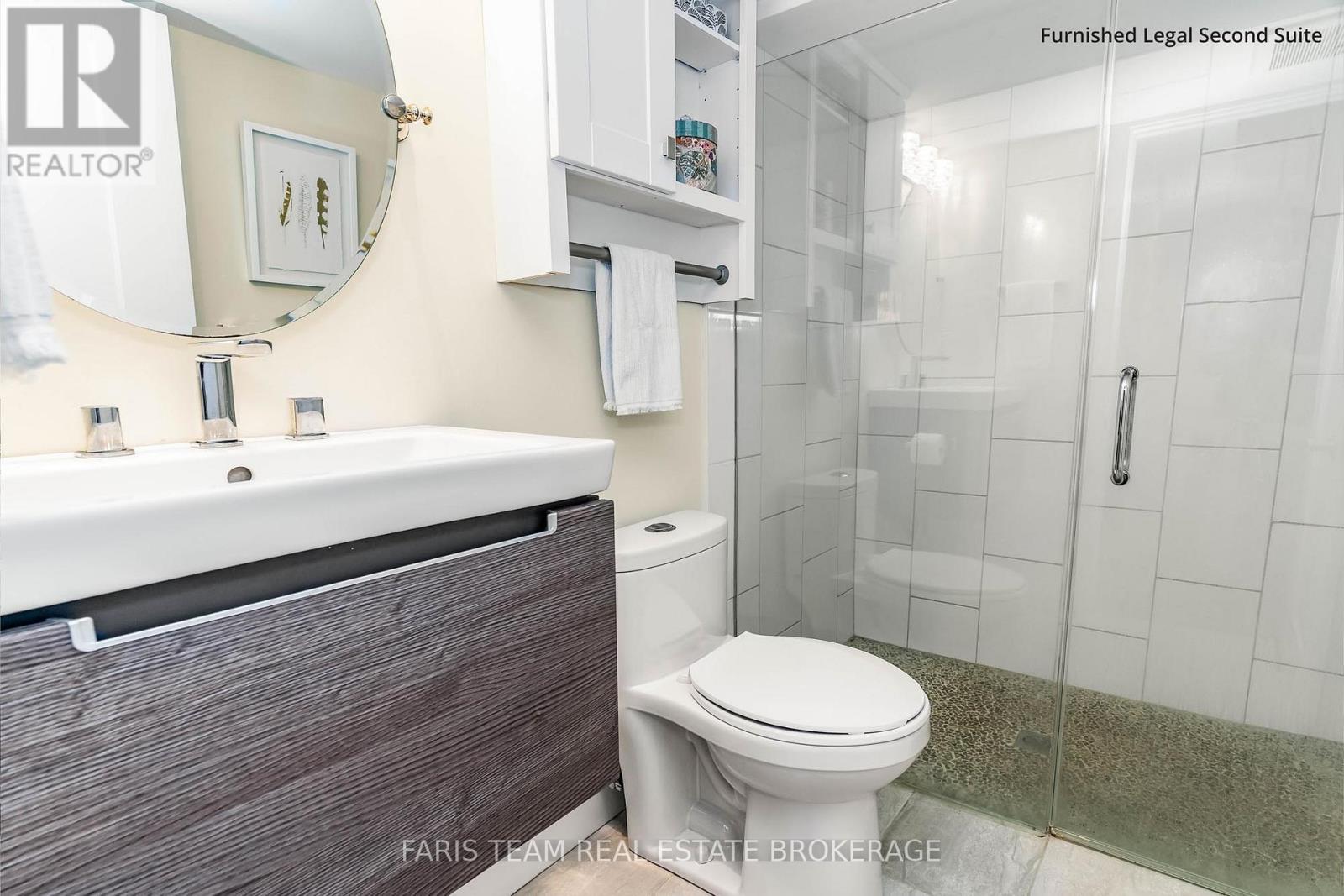 92 Nelson Street, Barrie, Ontario  L4M 4K5 - Photo 29 - S12365963