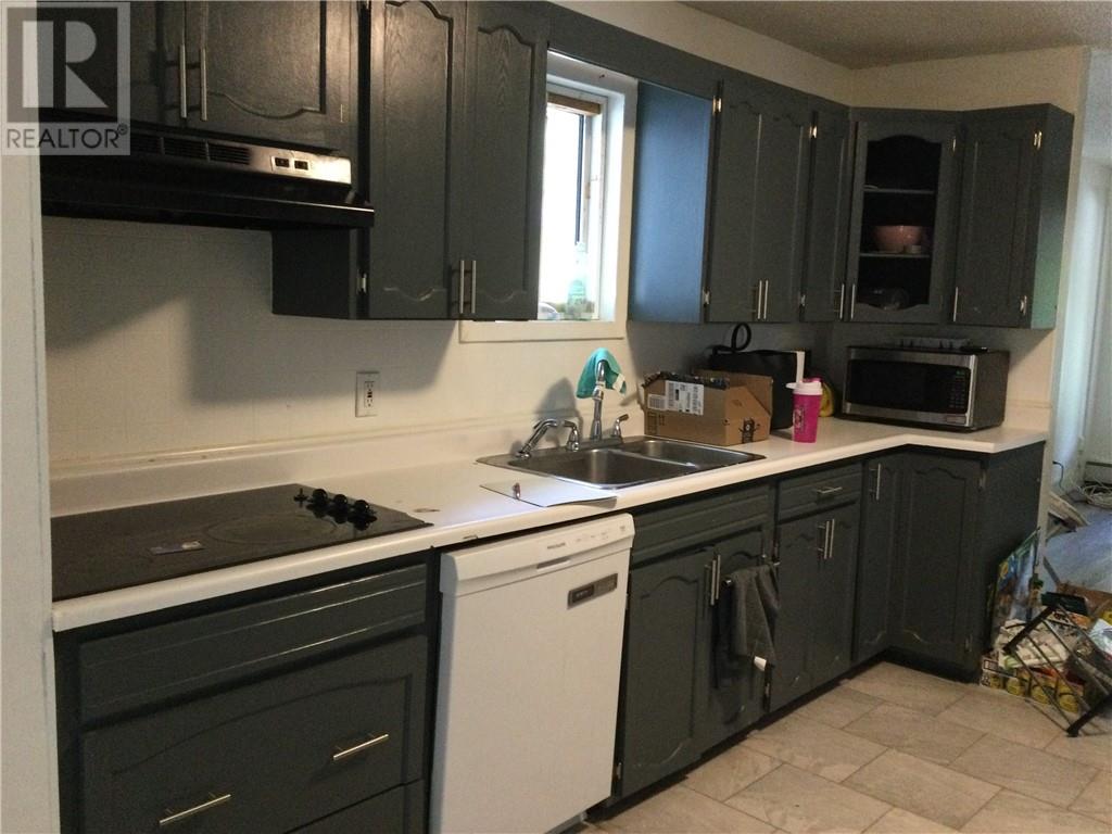 Property at 55 ALDER Street image 3