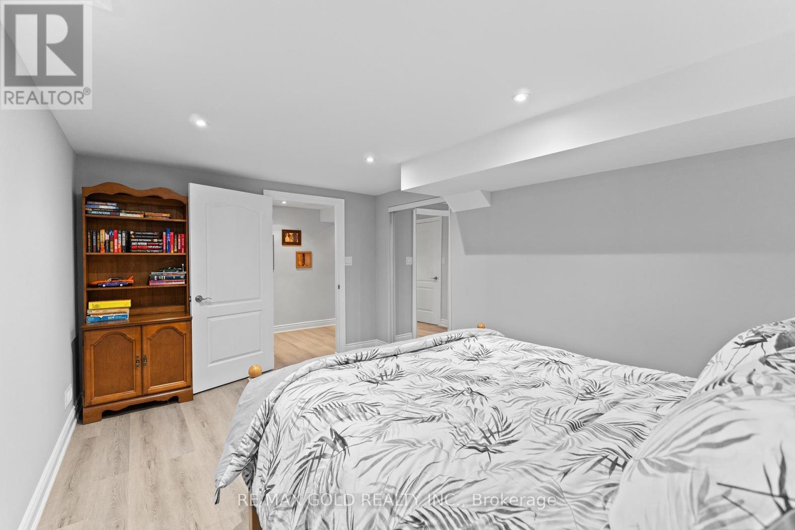 36 Slipneedle Street, Brampton, Ontario  L6S 6L5 - Photo 38 - W12365954