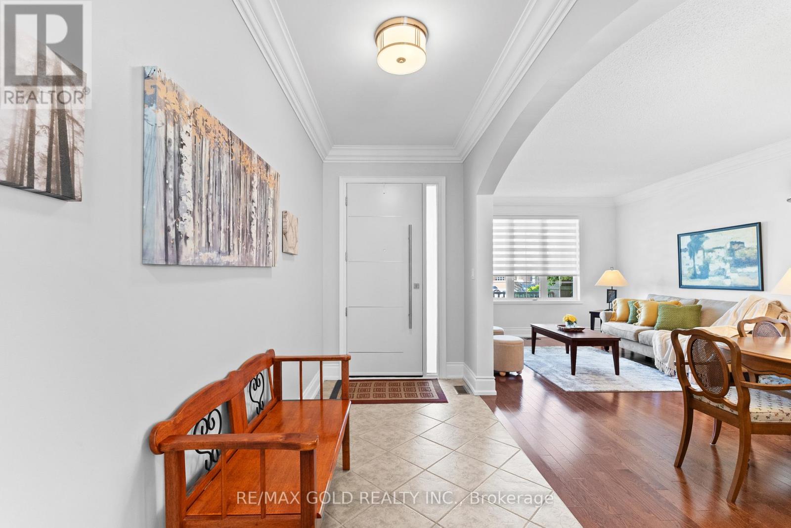 36 Slipneedle Street, Brampton, Ontario  L6S 6L5 - Photo 6 - W12365954