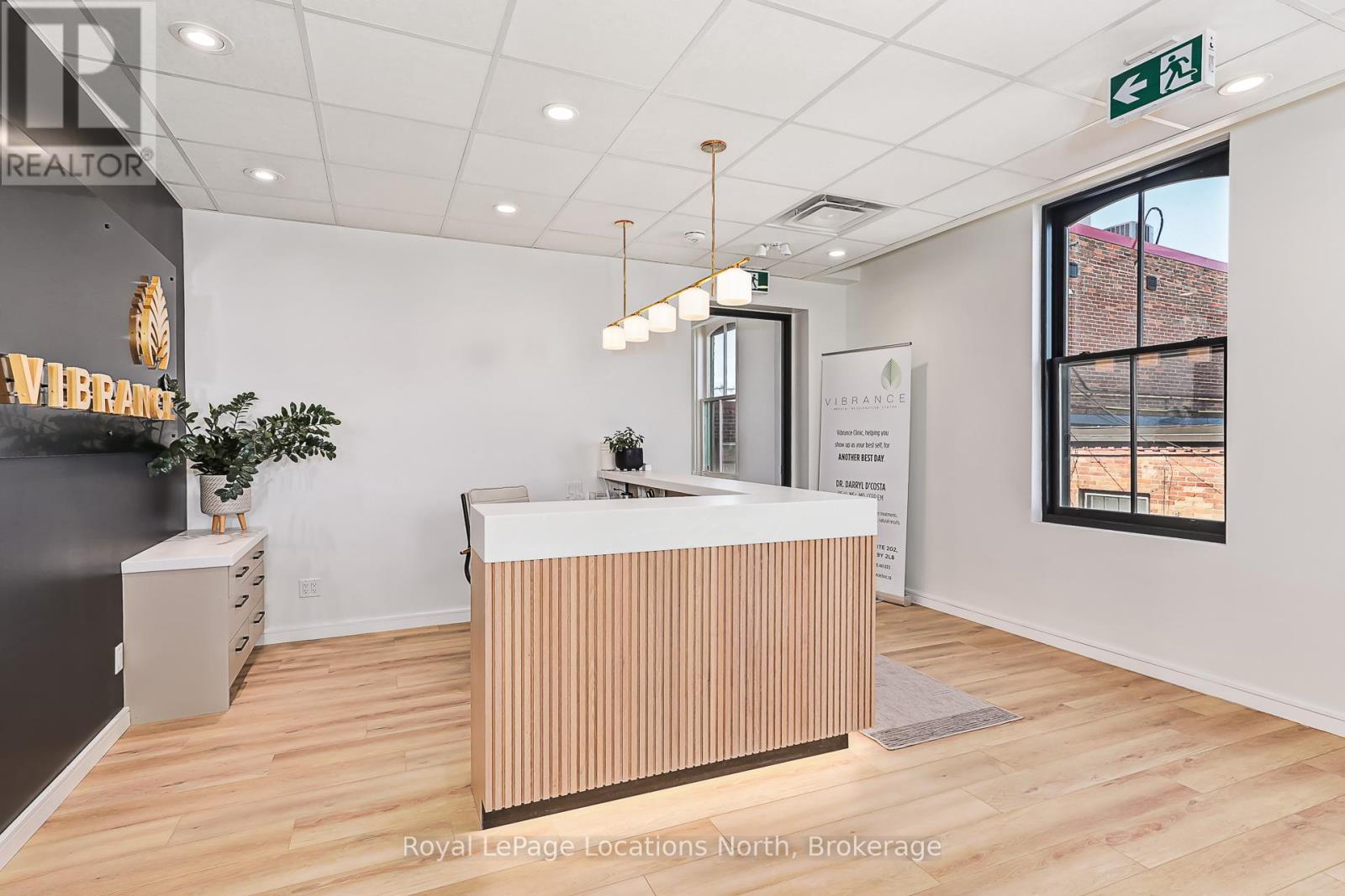 202 - 74 Hurontario Street, Collingwood, Ontario  L9Y 1E3 - Photo 4 - S12366009