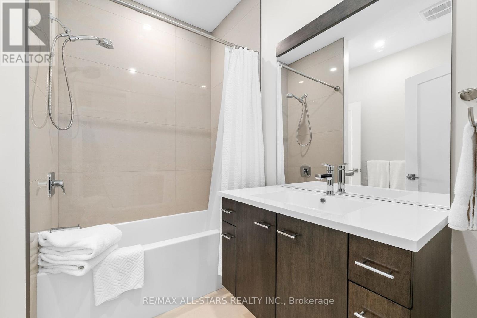 2a - 61 Colborne Street, Kawartha Lakes, Ontario  K0M 1N0 - Photo 20 - X12366011