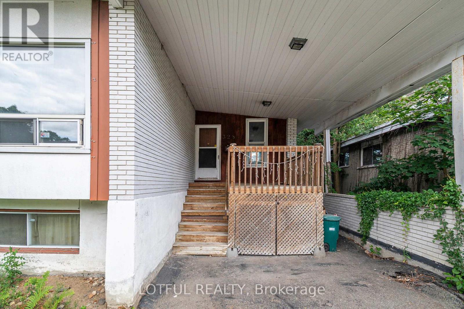 328 Perrier Avenue, Ottawa, Ontario  K1L 5C7 - Photo 5 - X12365986