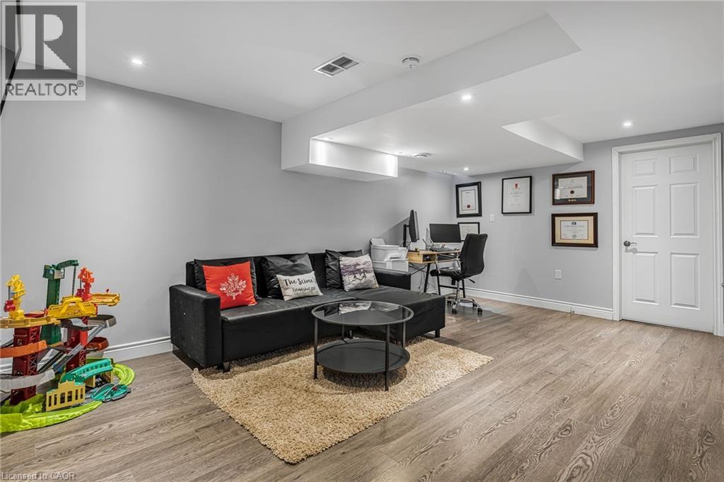 117 Glenmeadow Crescent, Stoney Creek, Ontario  L8E 6C1 - Photo 28 - 40763531