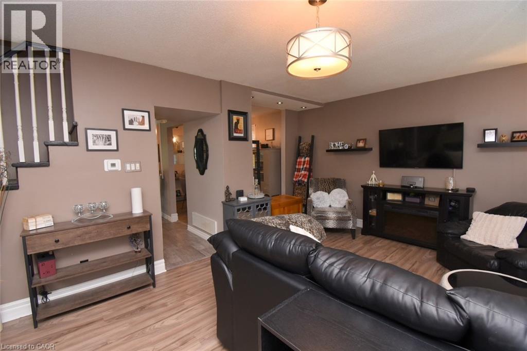 8 East 31st Street, Hamilton, Ontario  L8V 3N7 - Photo 9 - 40763257