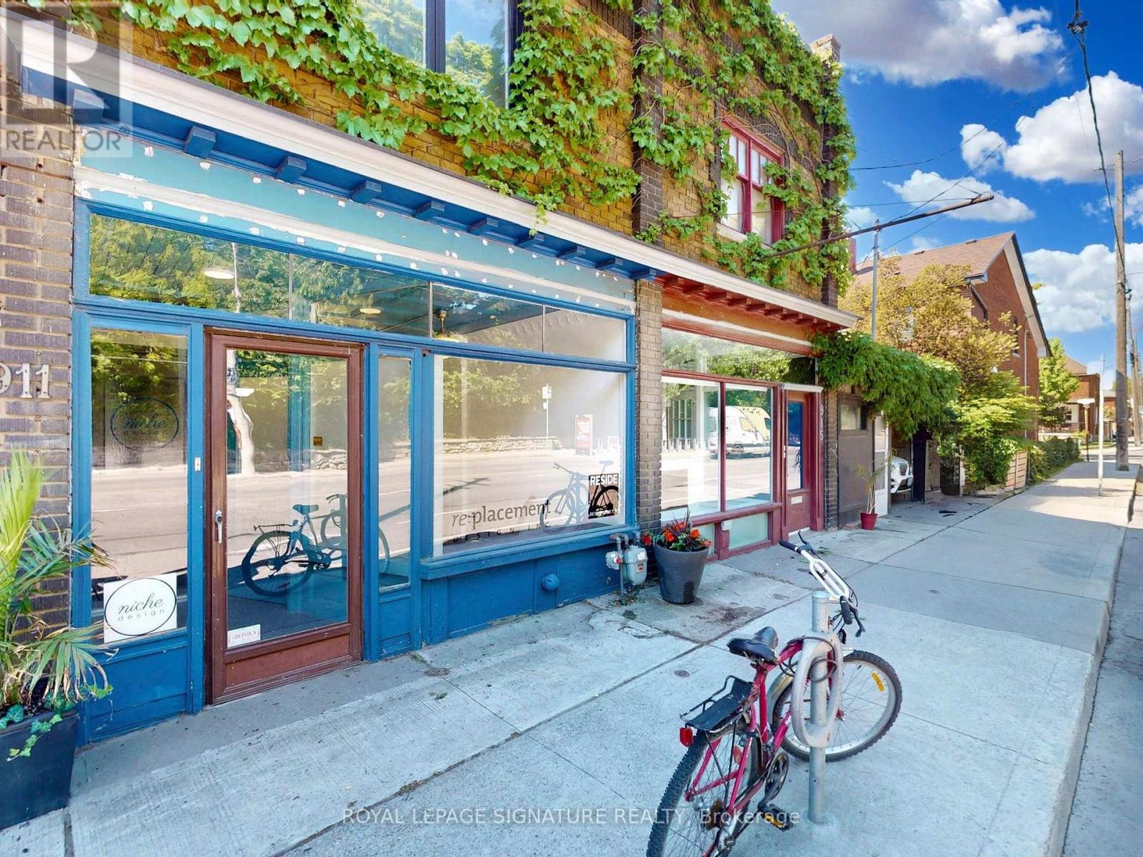 911 Davenport Road, Toronto, Ontario M6G 2B7 - Photo 1 - C12365990