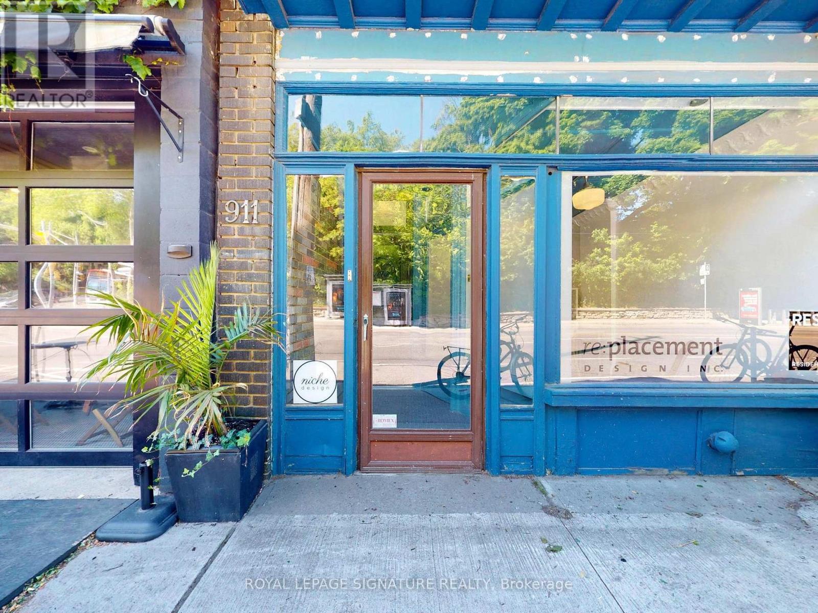 911 Davenport Road, Toronto, Ontario M6G 2B7 - Photo 3 - C12365990