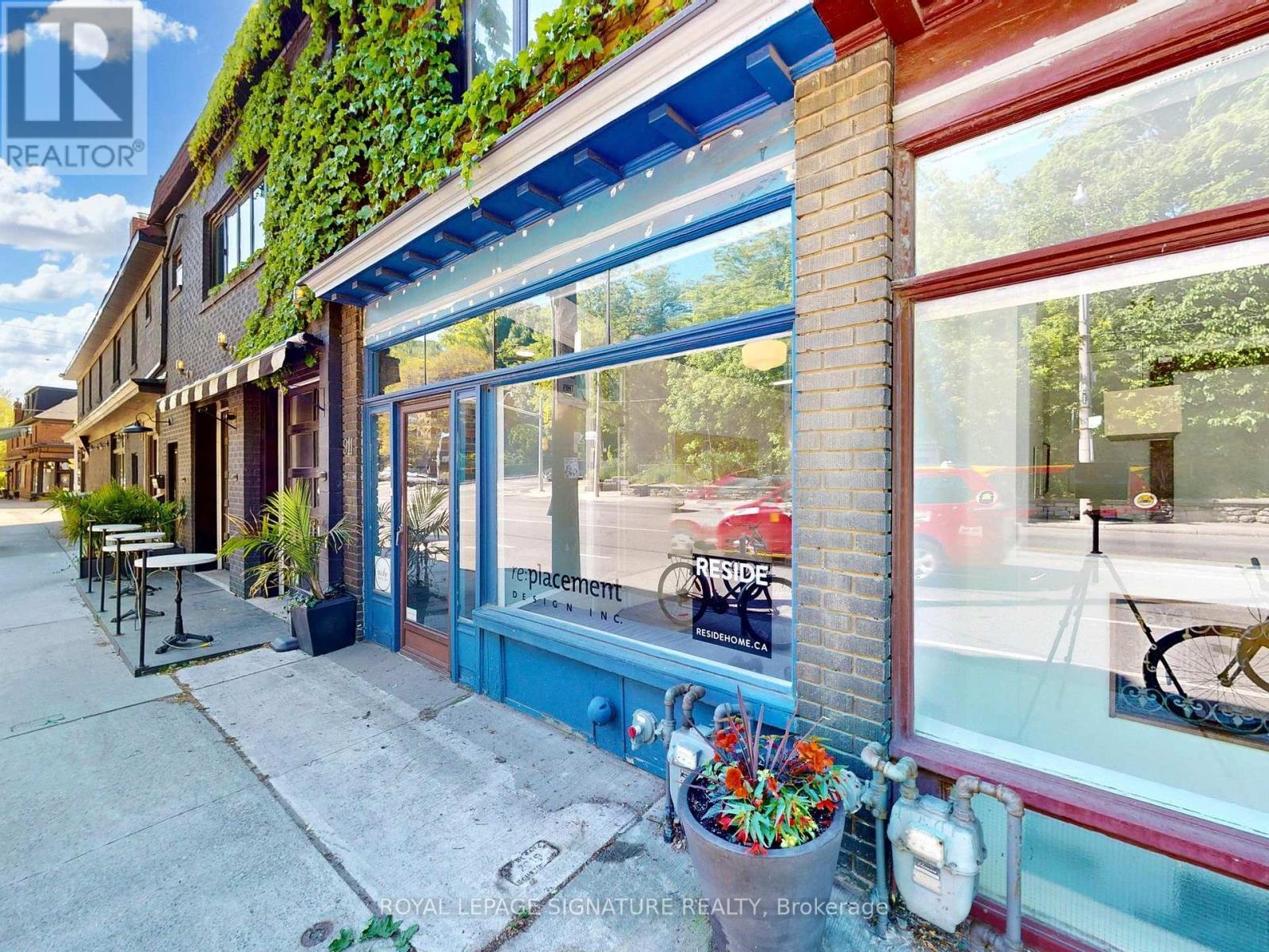 911 Davenport Road, Toronto, Ontario M6G 2B7 - Photo 4 - C12365990