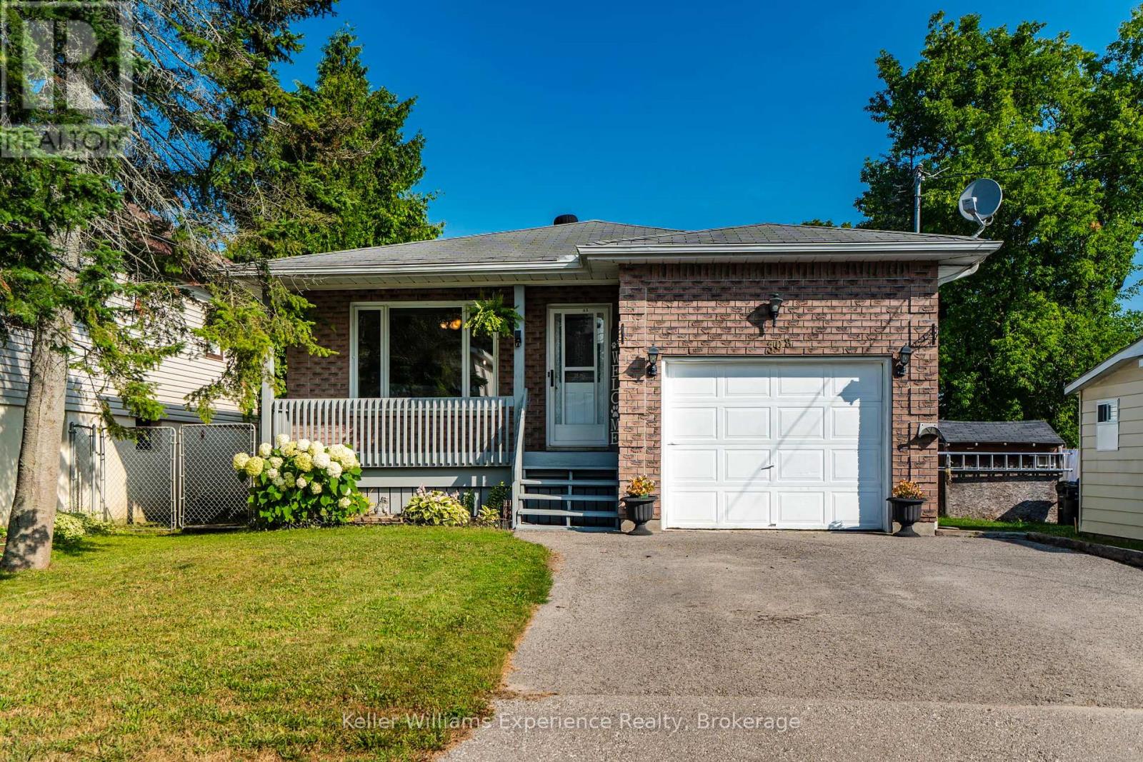 308 Assiniboia Street, Tay, Ontario  L0K 1R0 - Photo 1 - S12366056