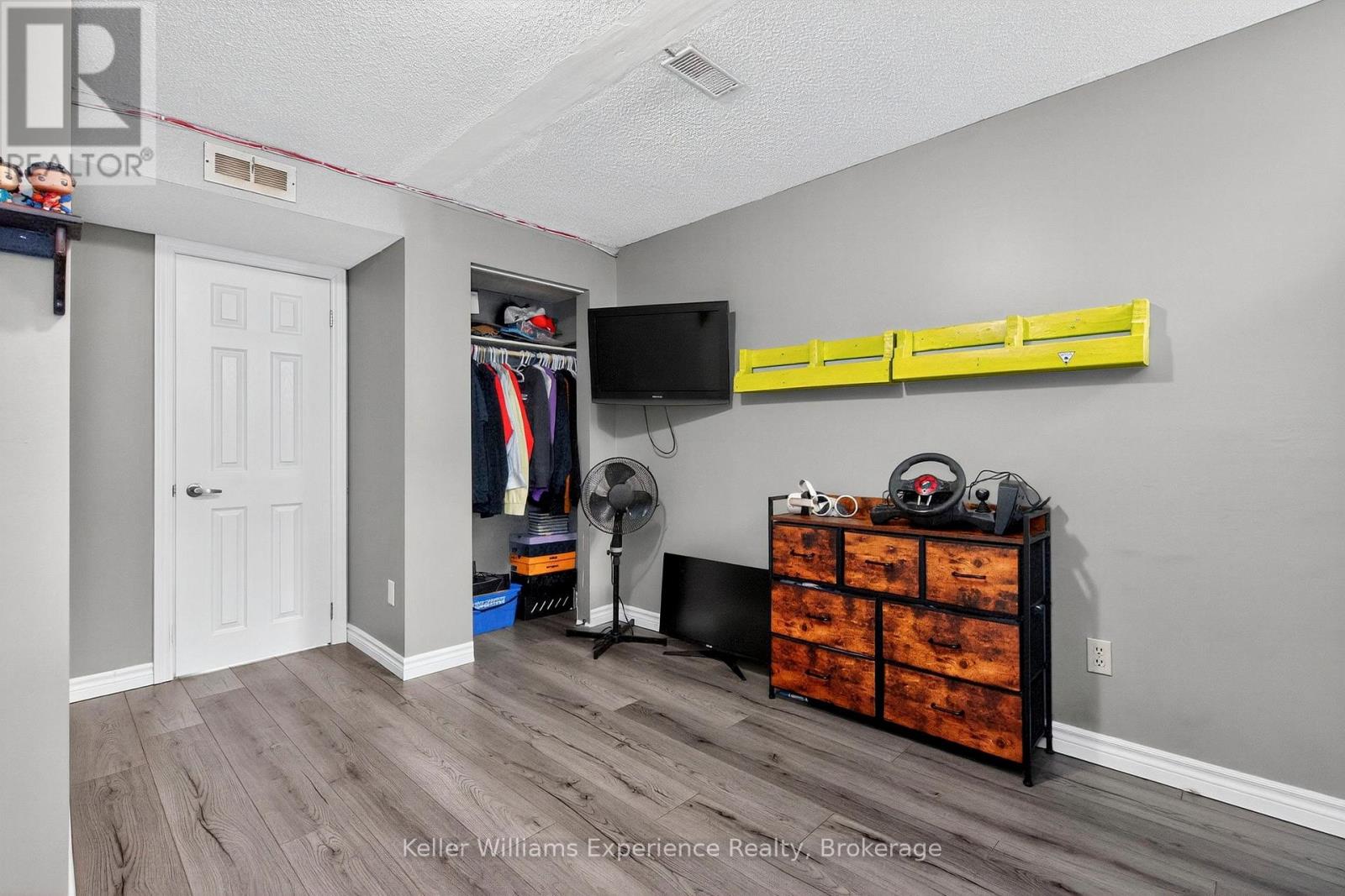 308 Assiniboia Street, Tay, Ontario  L0K 1R0 - Photo 28 - S12366056