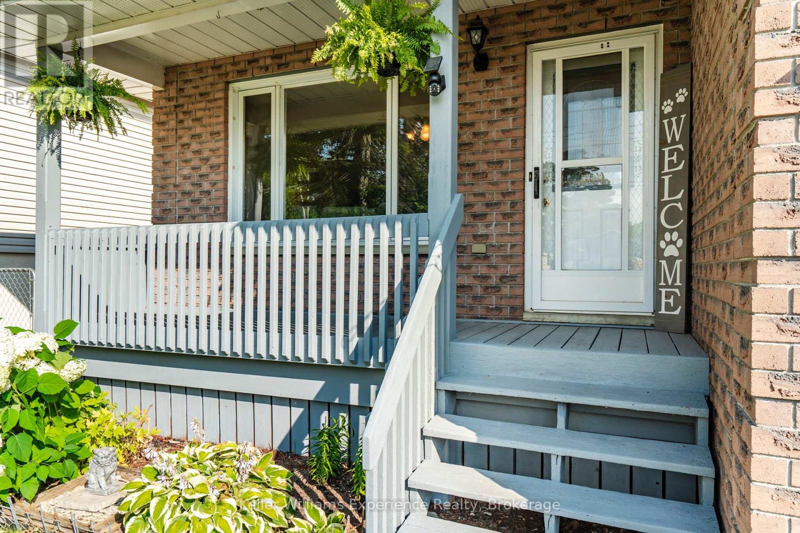 308 Assiniboia Street, Tay, Ontario  L0K 1R0 - Photo 3 - S12366056