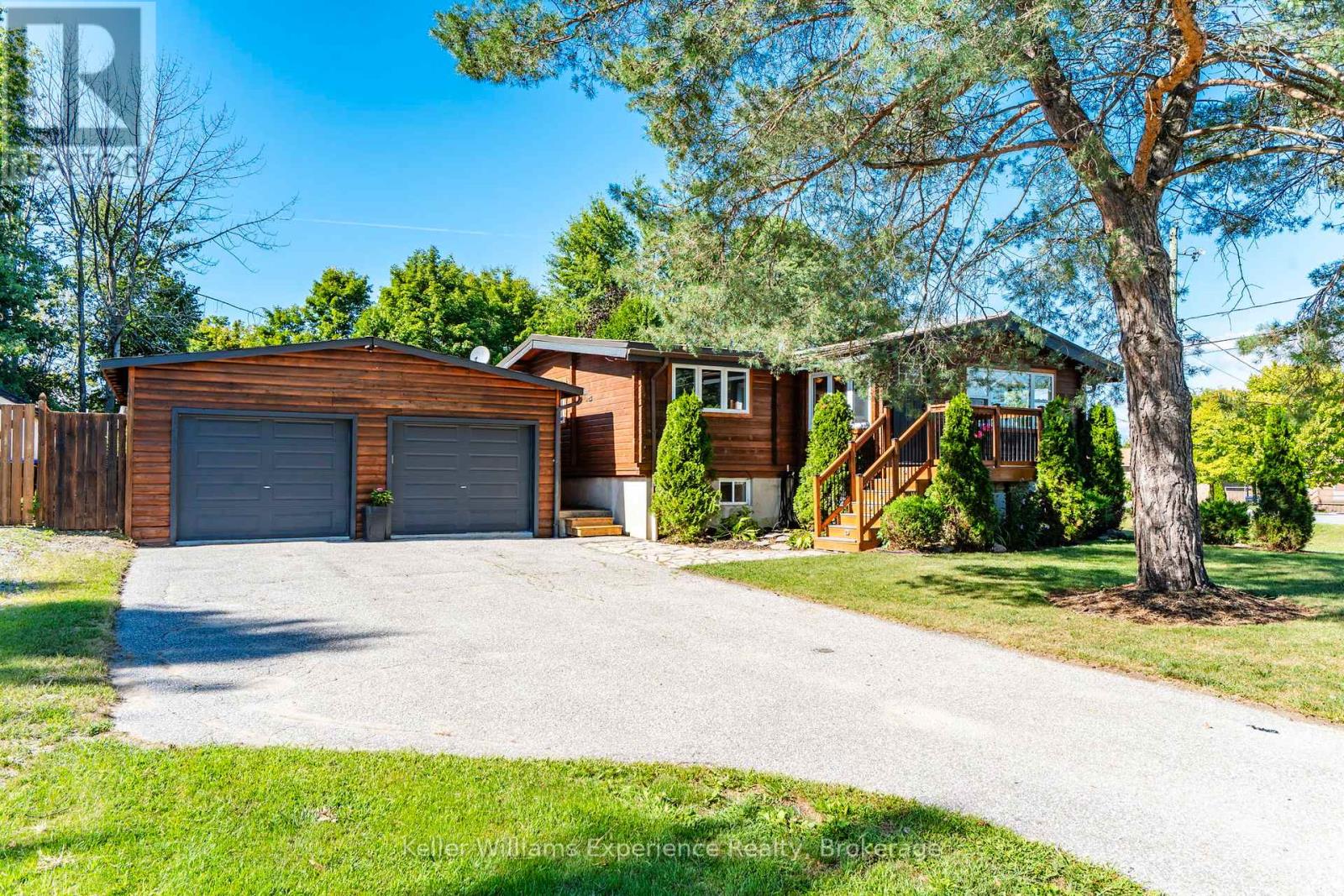 144 Bay Street, Tay, Ontario  L0K 2A0 - Photo 2 - S12366137