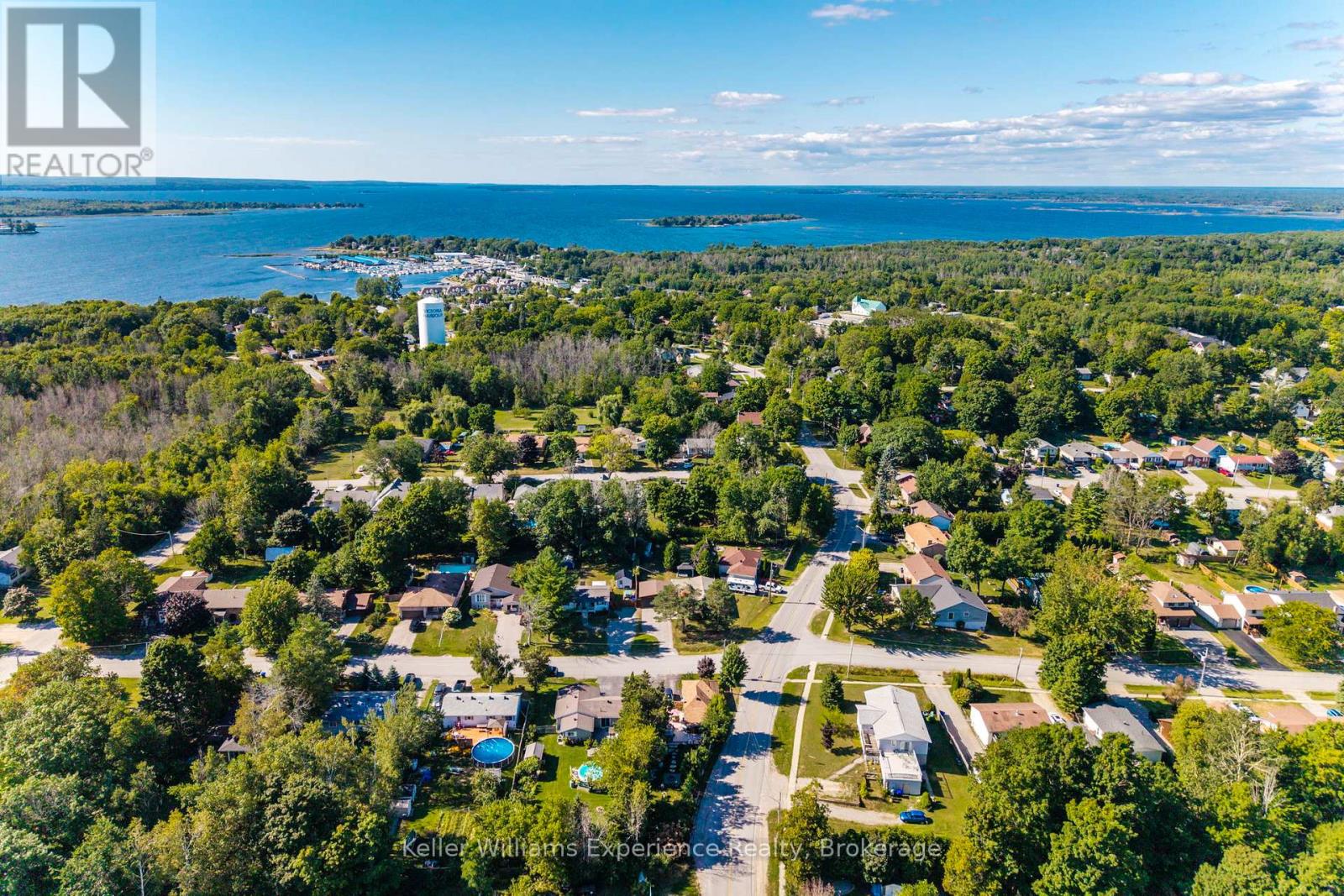 144 Bay Street, Tay, Ontario  L0K 2A0 - Photo 4 - S12366137