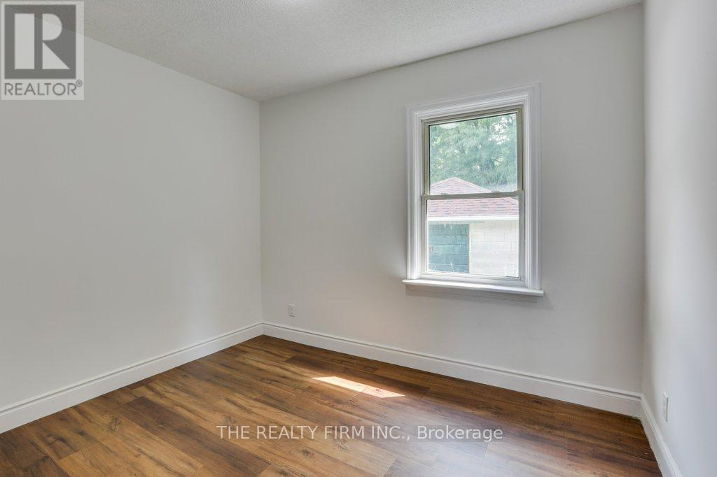 520 Highbury Avenue N, London East, Ontario  N5W 4K7 - Photo 13 - X12366124