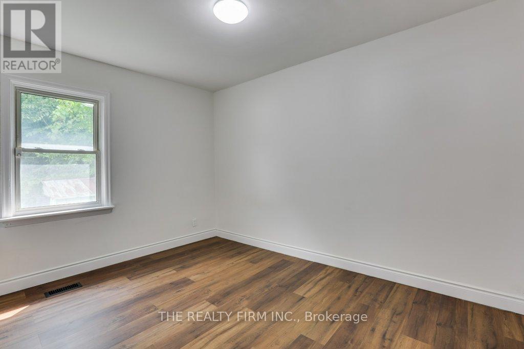 520 Highbury Avenue N, London East, Ontario  N5W 4K7 - Photo 16 - X12366124
