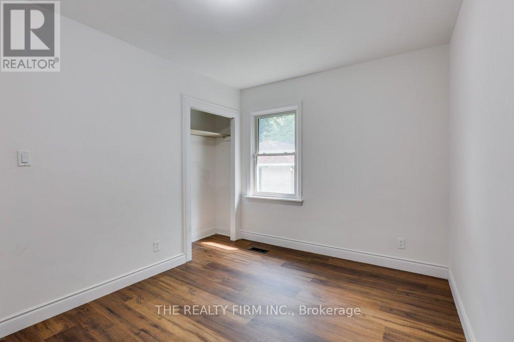 520 Highbury Avenue N, London East, Ontario  N5W 4K7 - Photo 17 - X12366124