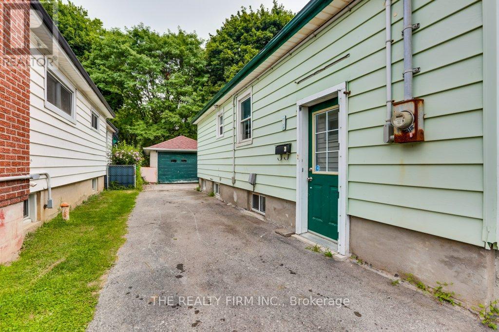 520 Highbury Avenue N, London East, Ontario  N5W 4K7 - Photo 33 - X12366124