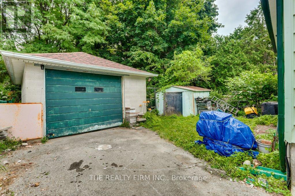 520 Highbury Avenue N, London East, Ontario  N5W 4K7 - Photo 34 - X12366124