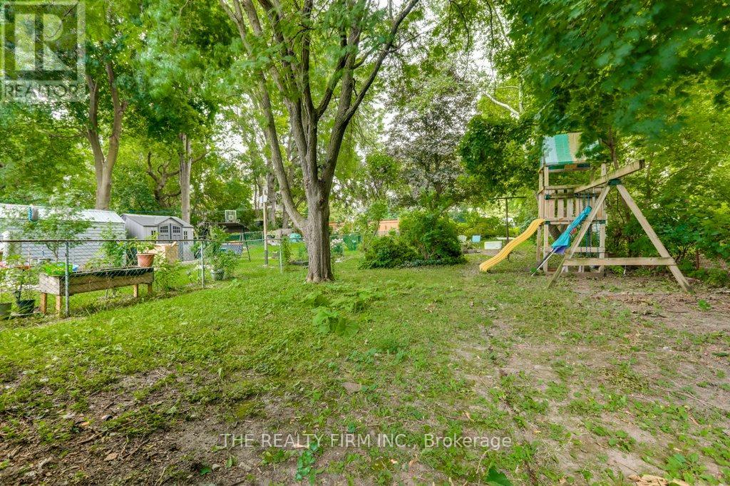 520 Highbury Avenue N, London East, Ontario  N5W 4K7 - Photo 36 - X12366124