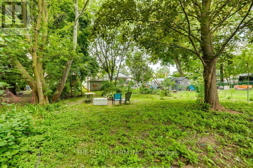 520 Highbury Avenue N, London East, Ontario  N5W 4K7 - Photo 39 - X12366124