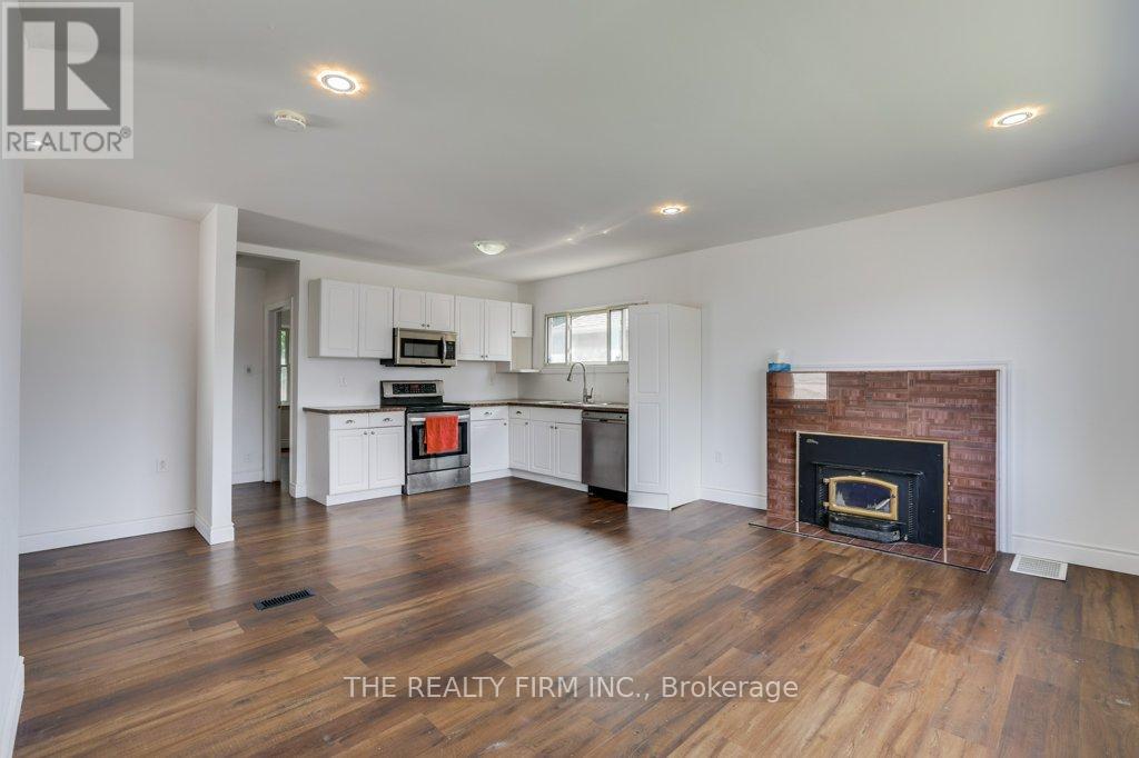 520 Highbury Avenue N, London East, Ontario  N5W 4K7 - Photo 4 - X12366124