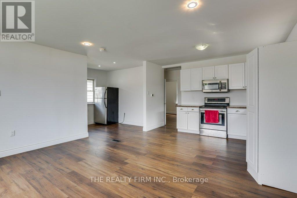 520 Highbury Avenue N, London East, Ontario  N5W 4K7 - Photo 5 - X12366124